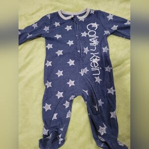 Calvin Klein Onsie. SIZE NB